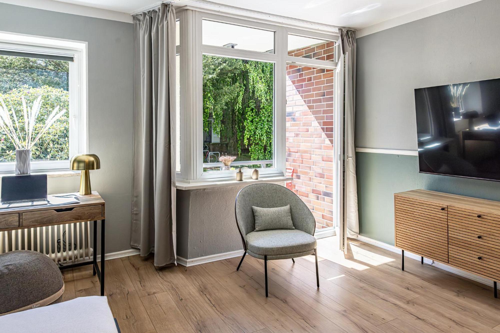 Have-A-Nice-Stay - Nahe Bahnhof Ahrensburg - 20 Minuten Nach Hamburg - Trotzdem Ruhig Gelegen - 6 Minuten Zu Fuss Ins Zentrum Ahrensburg - Modern Eingerichtet 외부 사진